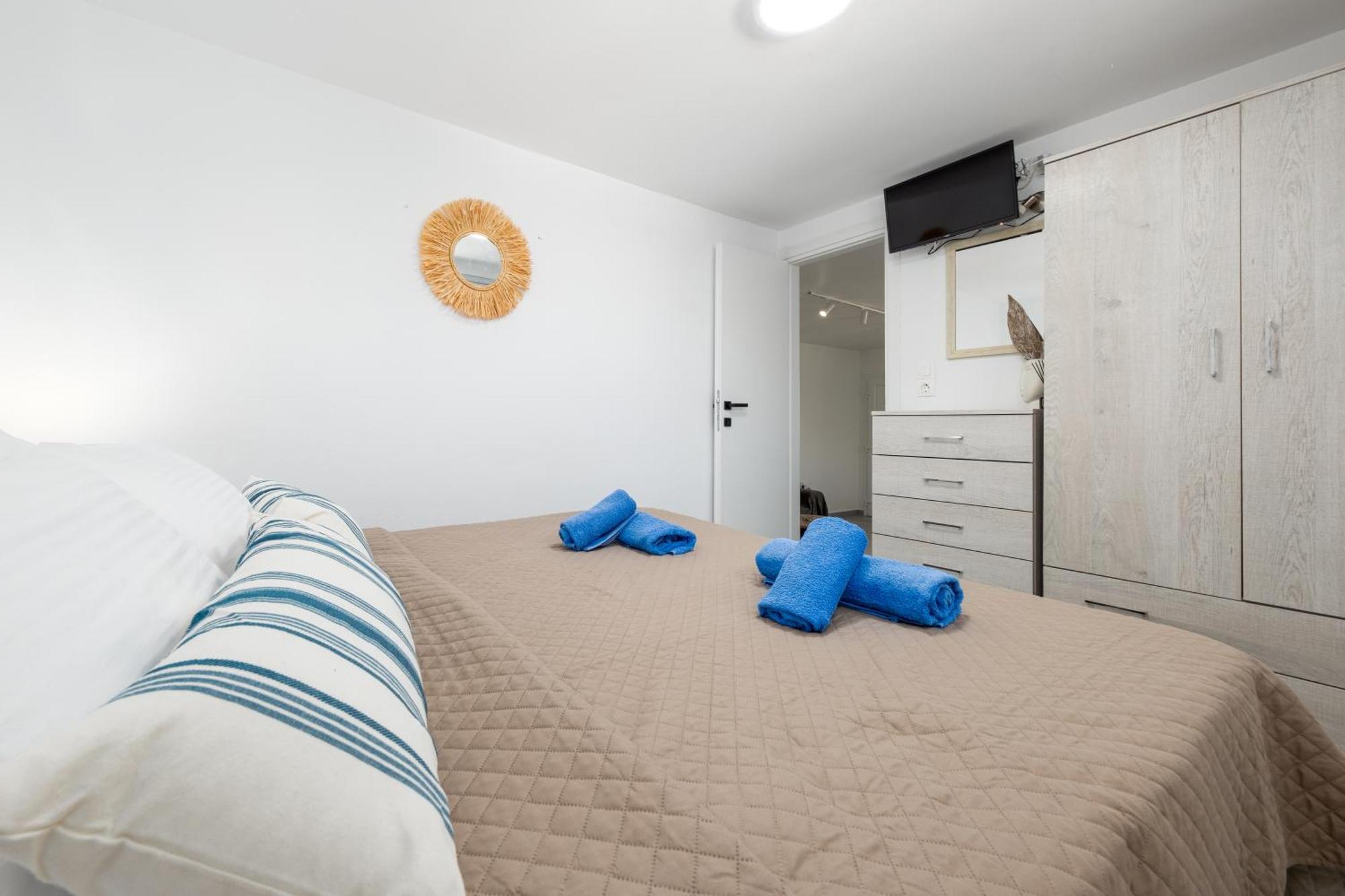 Blue View Villa Apartment #1 With Shared Pool Pounda ภายนอก รูปภาพ